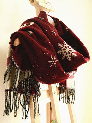 Christmas Snowflake Print Blanket Scarf with Tassels - FIREVOGUE